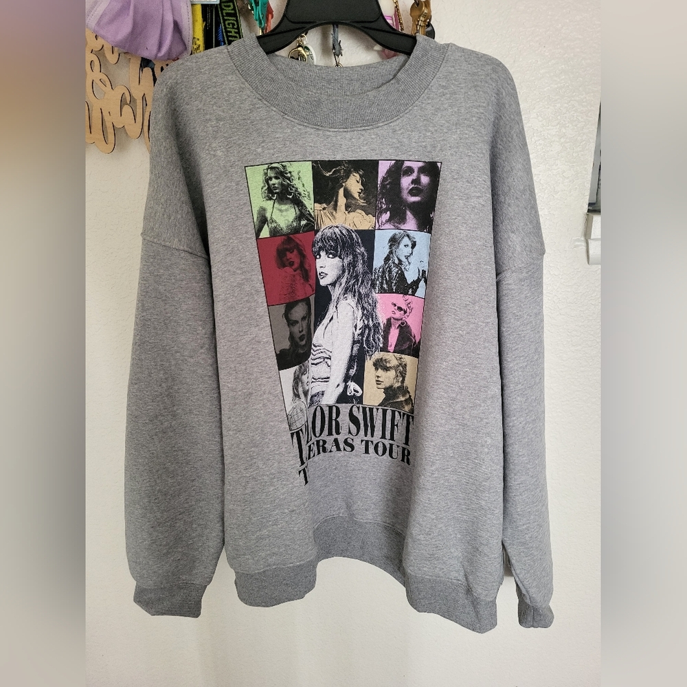 New Eras tour crew neck